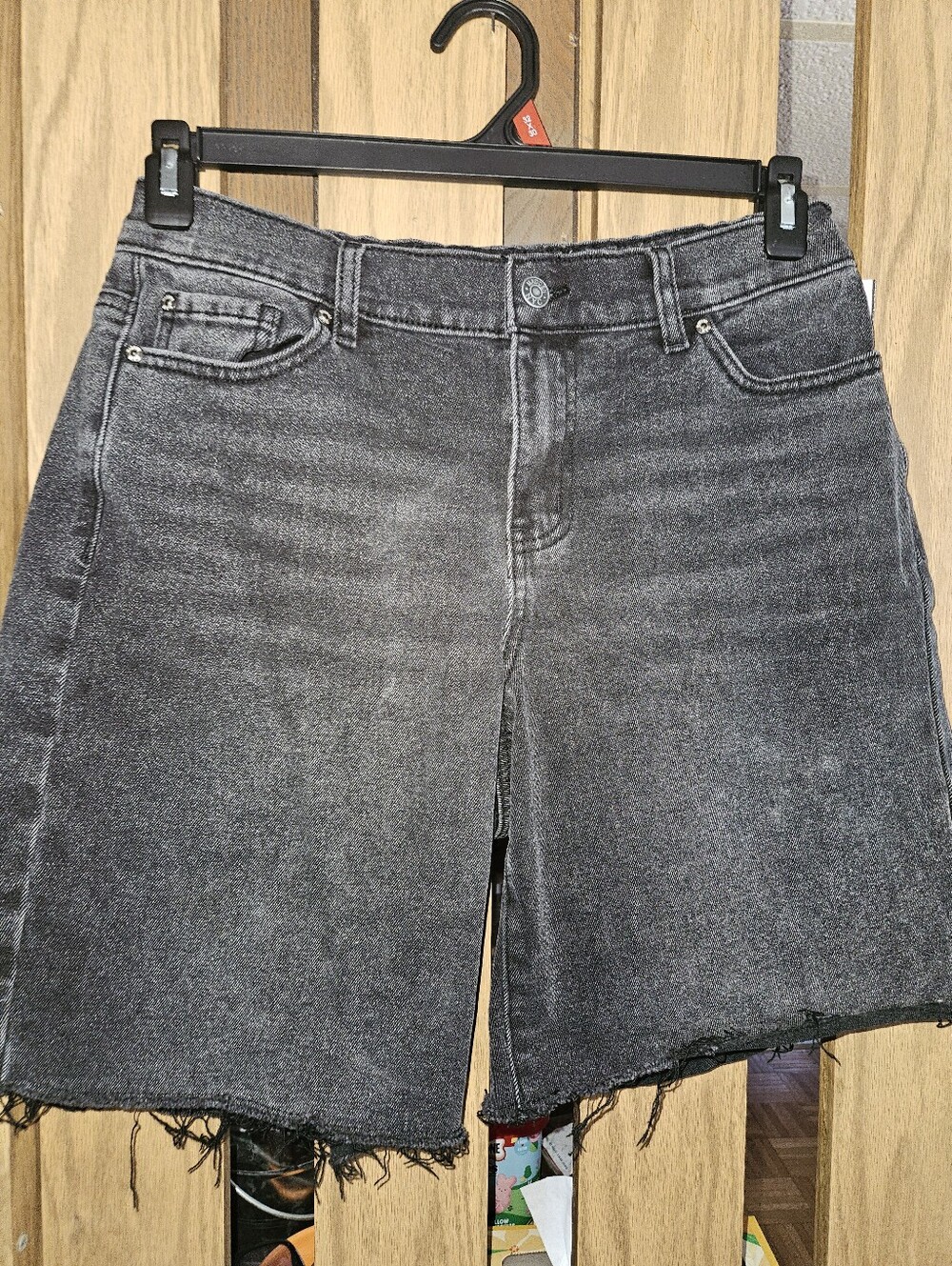 NWOT Madden NYC Sz S High-Rise Washed Black, Frayed Bottom Jean Shorts